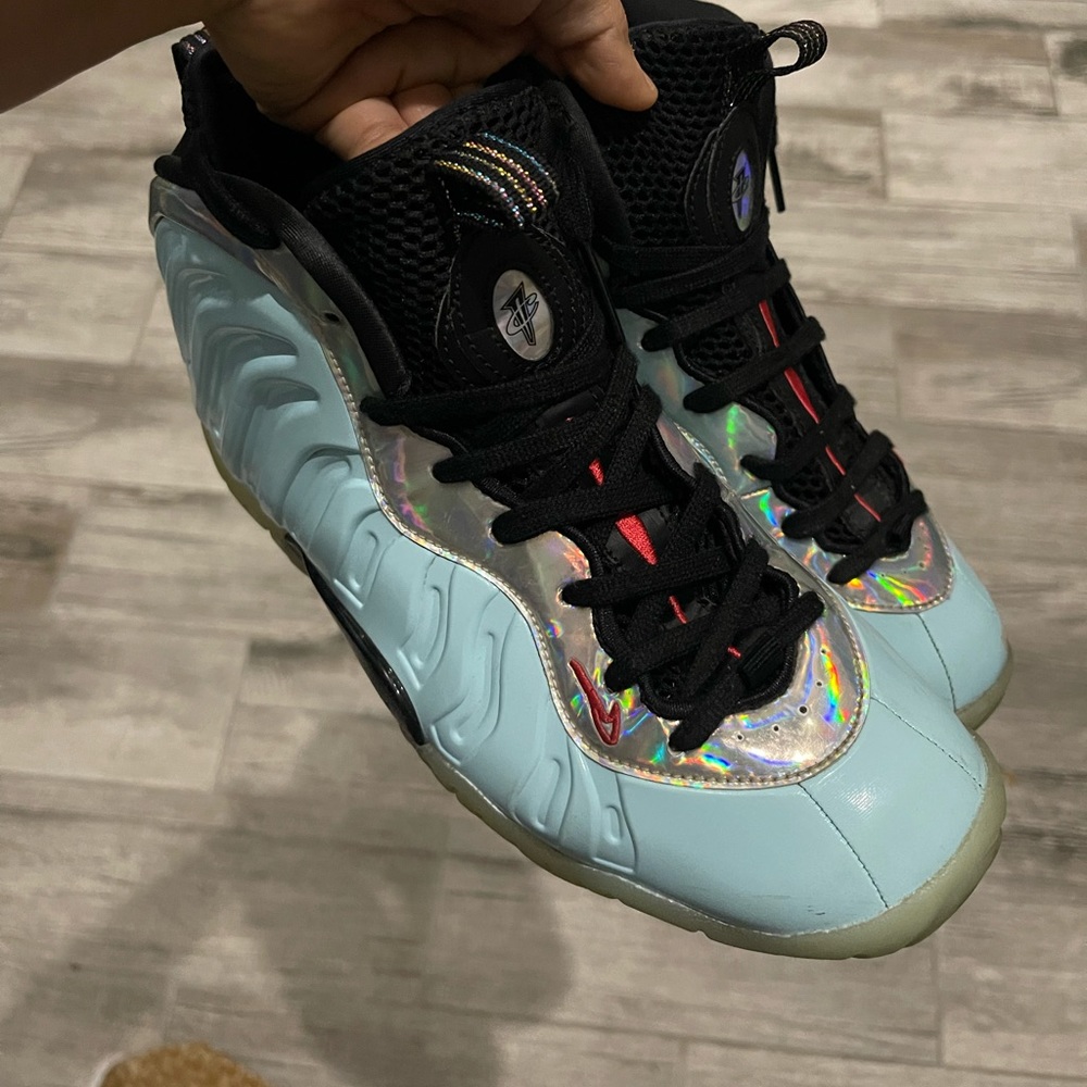 Nike mix tape posits size 6.5y